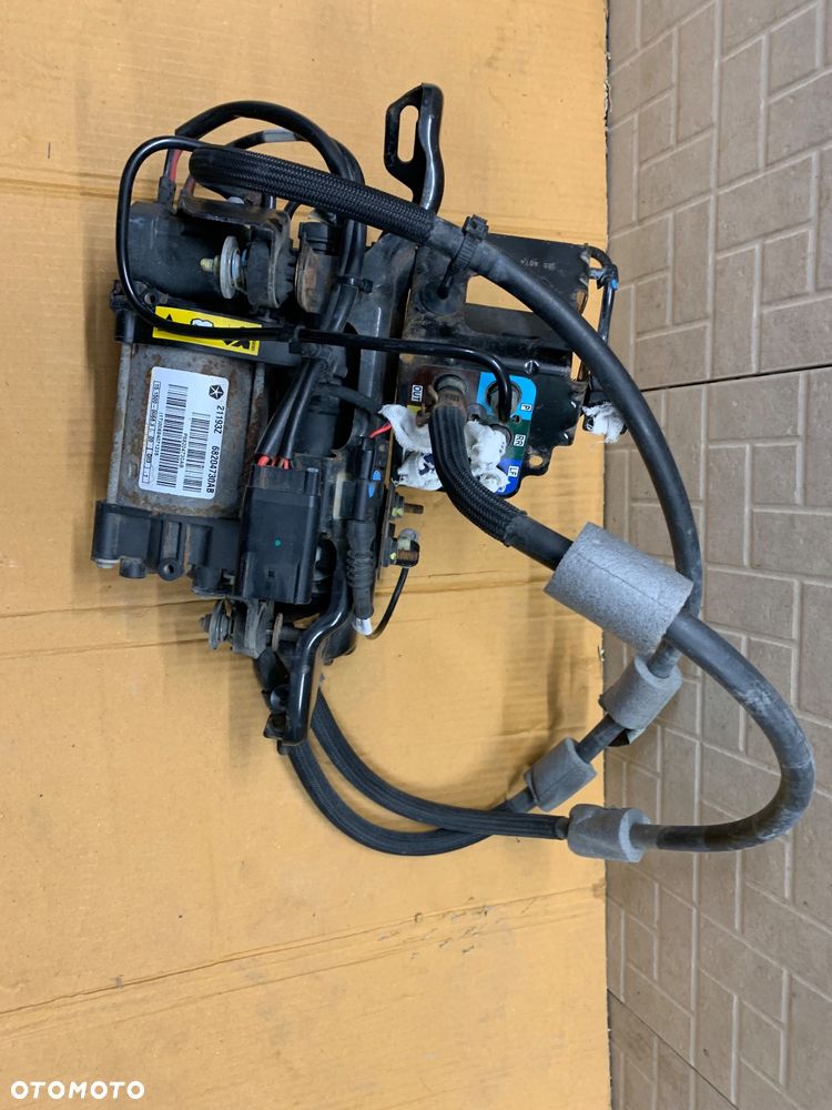 Jeep Grand Cherokee lV wk2 Lift Kompresor Zawieszenia Pneumatycznego 68041137AG - 2