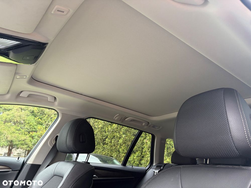 BMW Seria 5 525d Luxury Line - 24