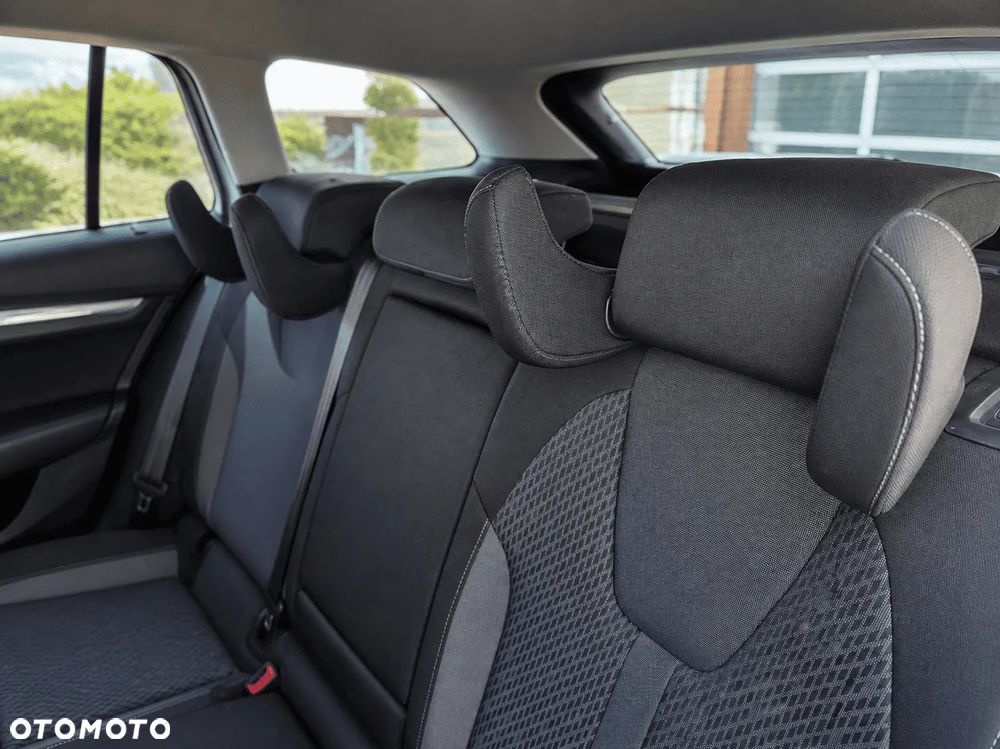 Skoda Octavia 2.0 TDI DSG Premium Edition - 16