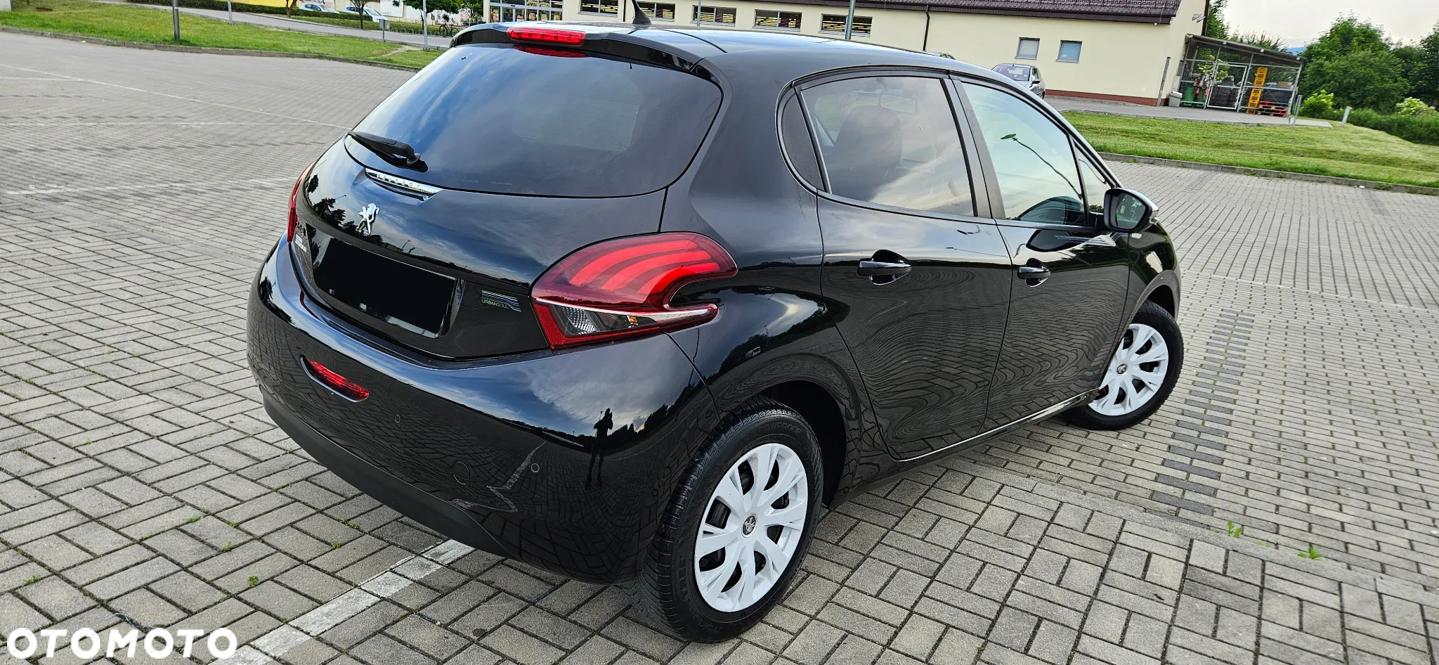 Peugeot 208 PureTech 82 Urban Move - 4
