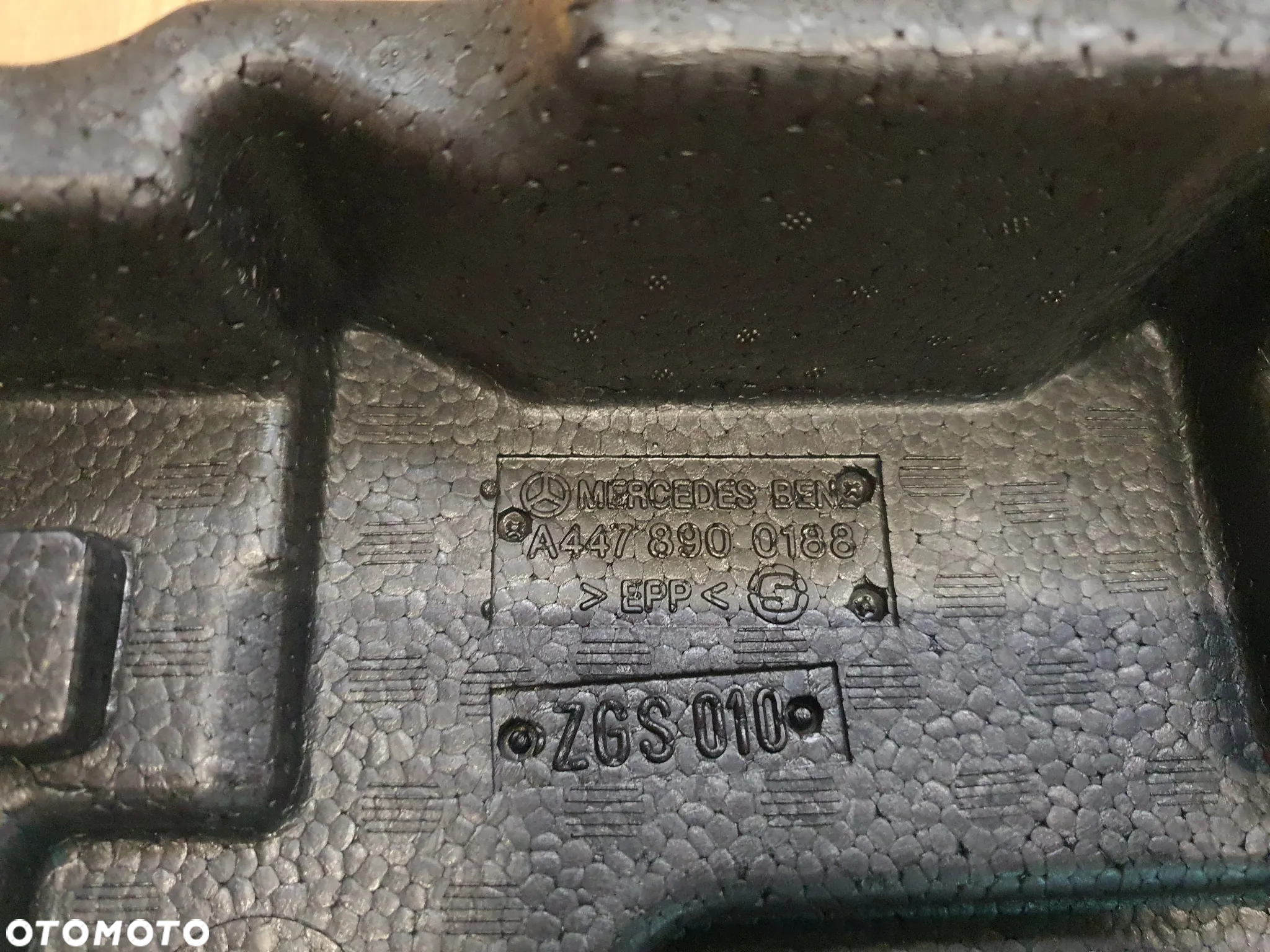 Styropian bagażnika Mercedes V W447 4476980130 - 2