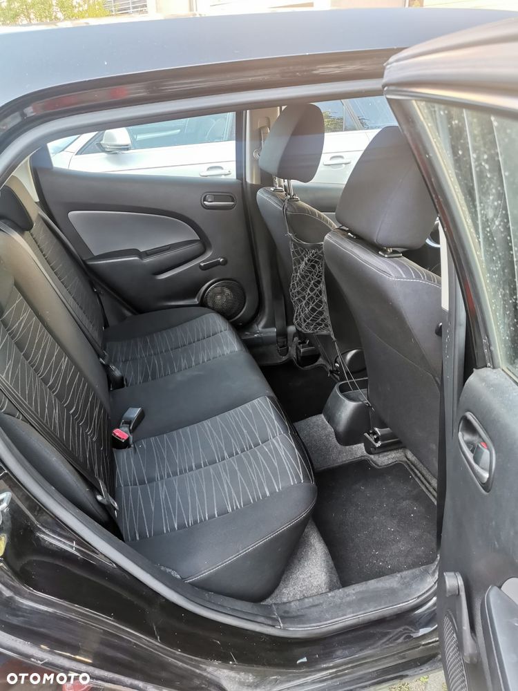 Mazda 2 - 10