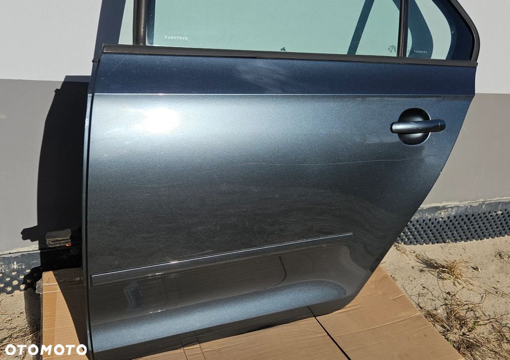 Drzwi lewe tył Skoda Rapid liftback tylne przedlift LF7Y przód lewe - 2