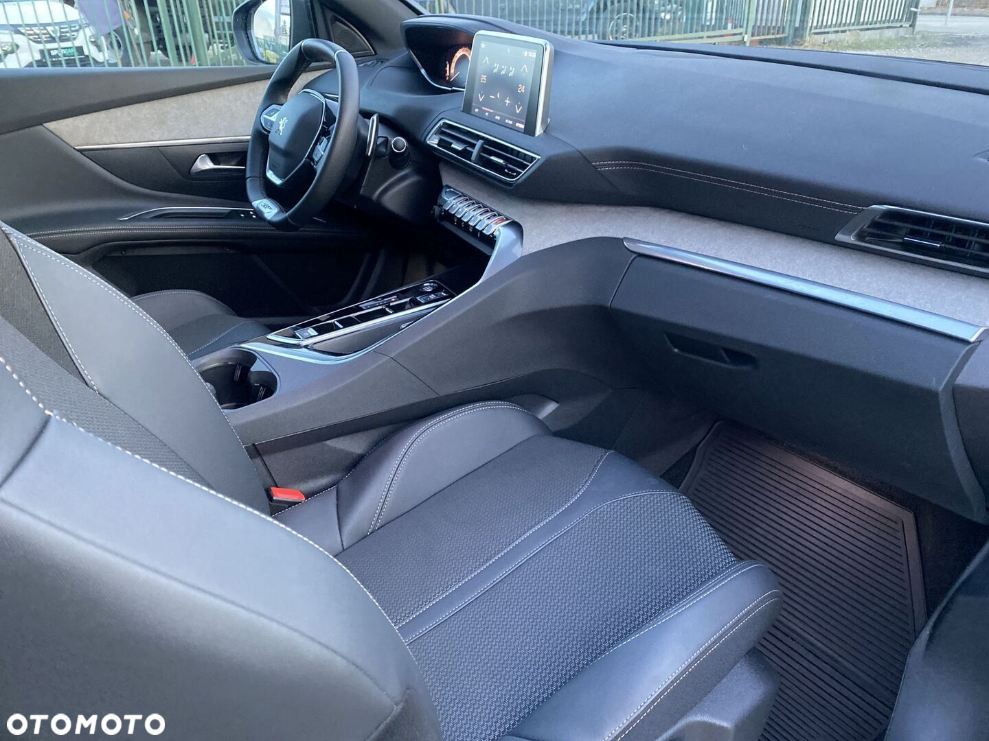 Peugeot 5008 1.2 PureTech GT S&S EAT8 - 17