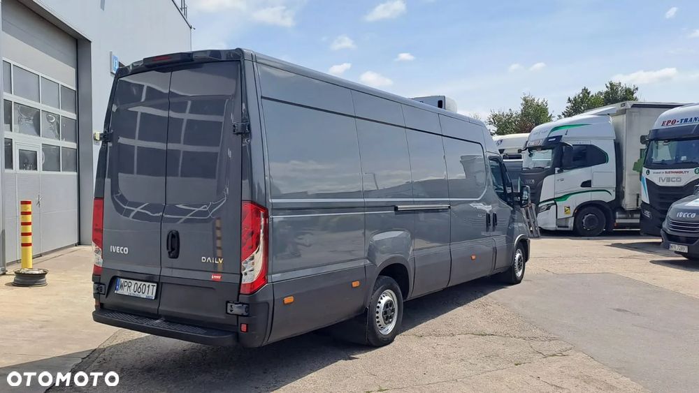 Iveco 35S18V Chłodnia Izoterma Furgon Maxi Izolowany Blaszak Krajowy 3l 180KM Ledy Nawigacja - 3