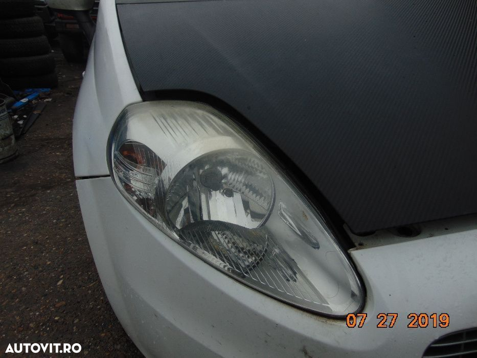 Far Fiat Grande Punto 2005-2012 faruri stanga dreapta dezmembrez Punto - 2