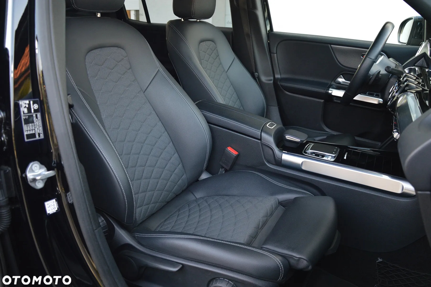 Mercedes-Benz GLB 200 d 8G-DCT Progressive - 19