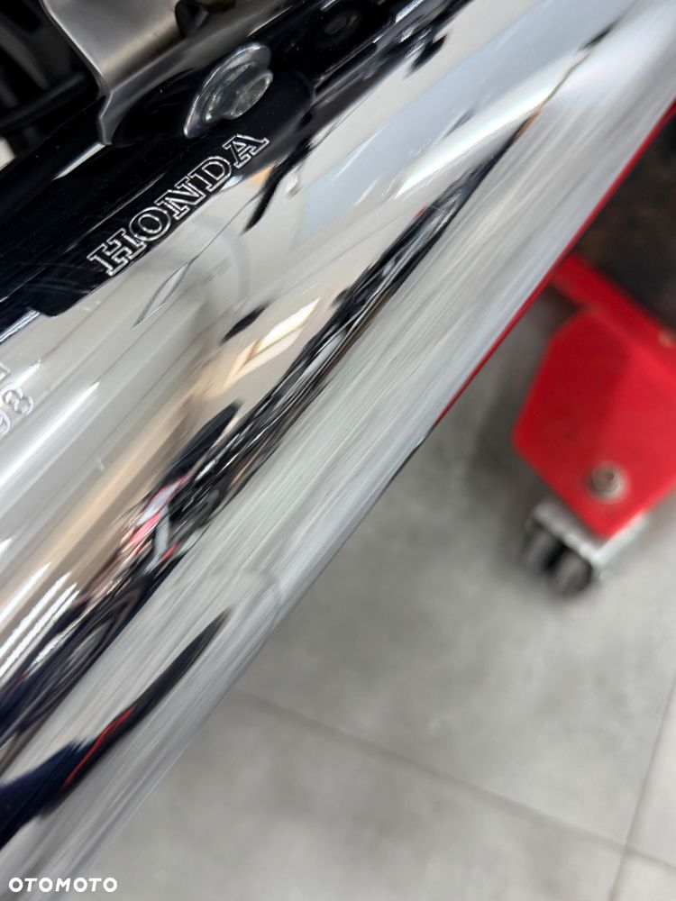 Honda CB - 18