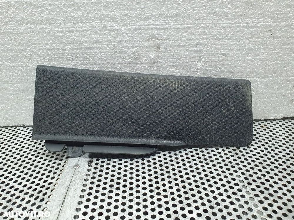 Ornament sprijin picior SKODA OCTAVIA 1Z3 2004 - 2013 1.9 TDI BJB, BKC, BLS, BXE 1K1864777B - 1