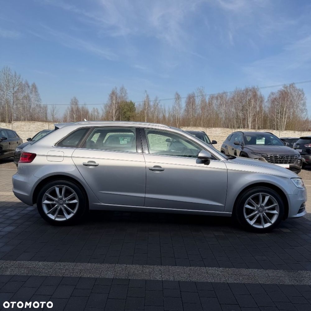 Audi A3 Sportback - 9