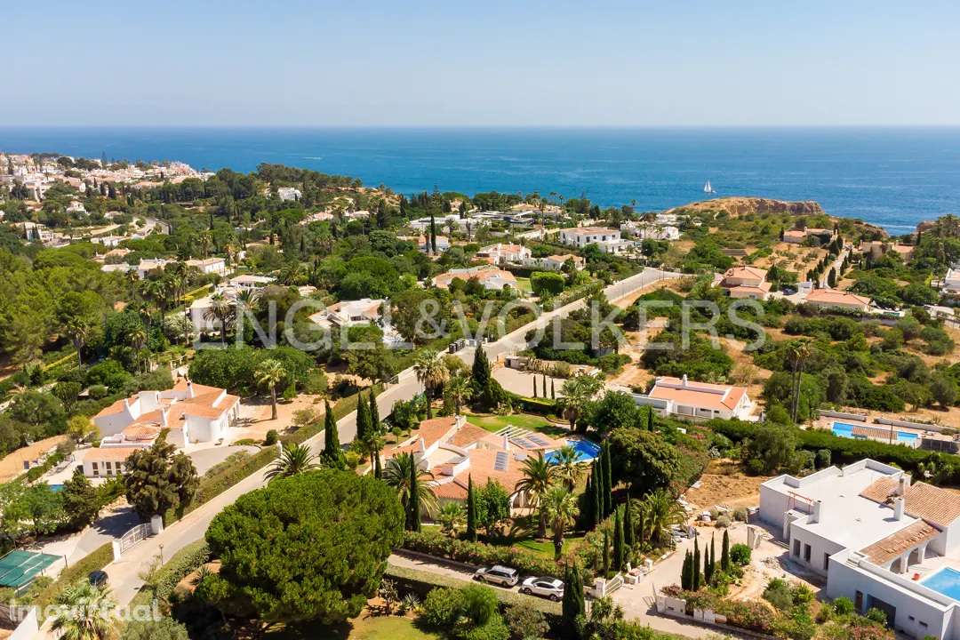 Moradia Tradicional Térrea com Vista Mar no Carvoeiro - Grande imagem: 3/45