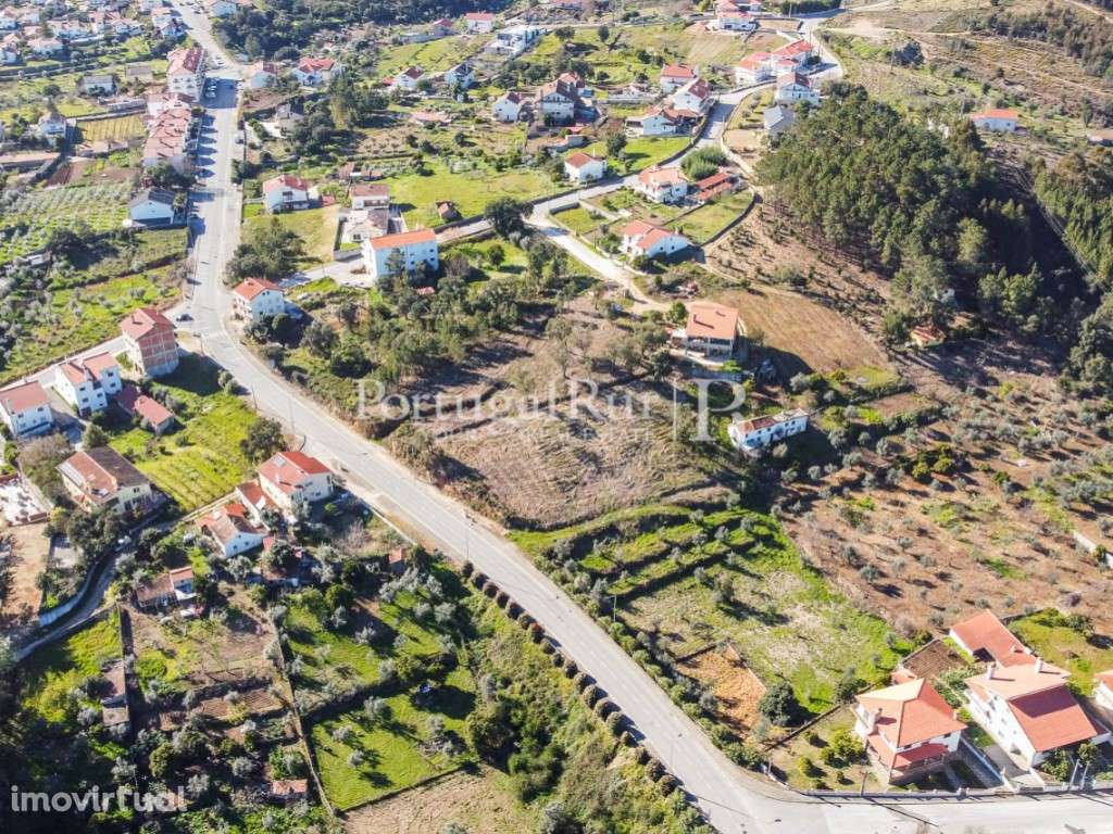 Lotes de terreno com aptidão para construção - Grande imagem: 2/16