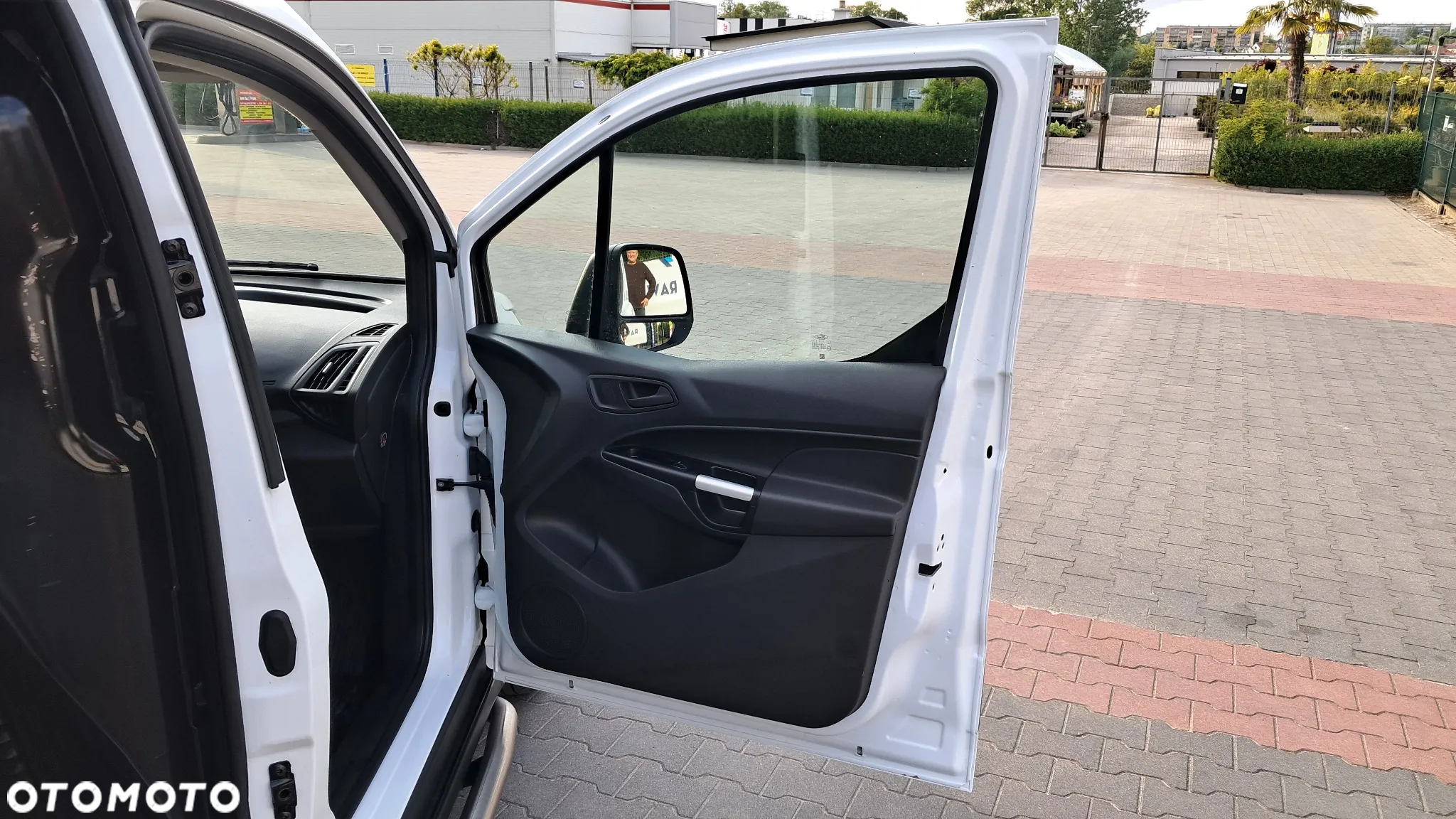 Ford TRANSIT CONNECT - 9