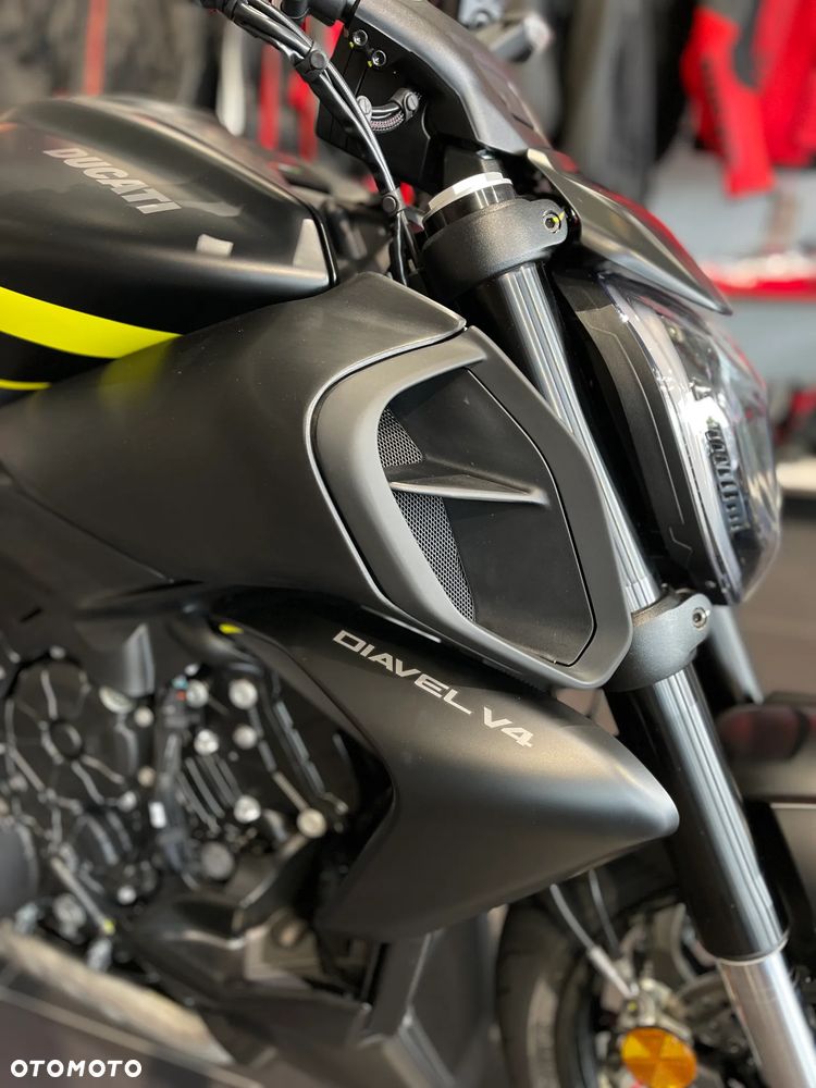 Ducati Diavel - 2