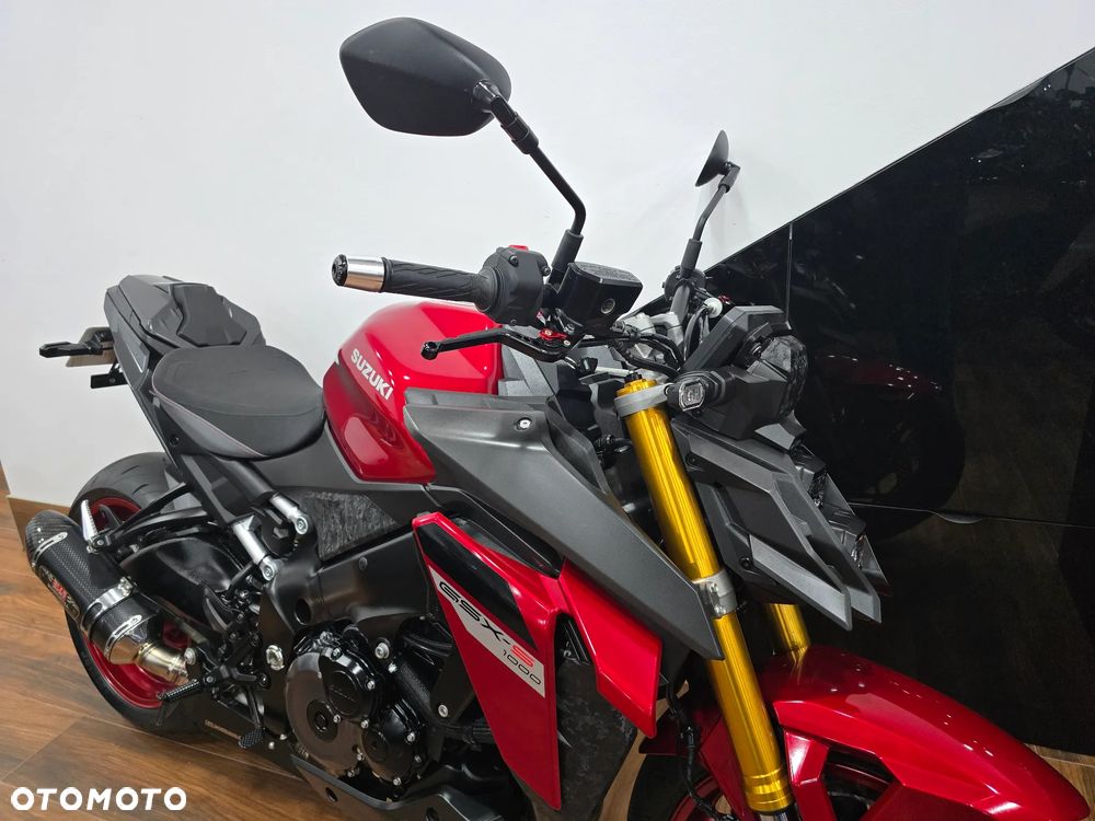 Suzuki GSX - 9