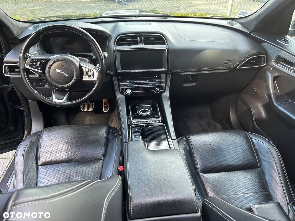Jaguar F-Pace 2.0 i4D AWD R-Sport - 19