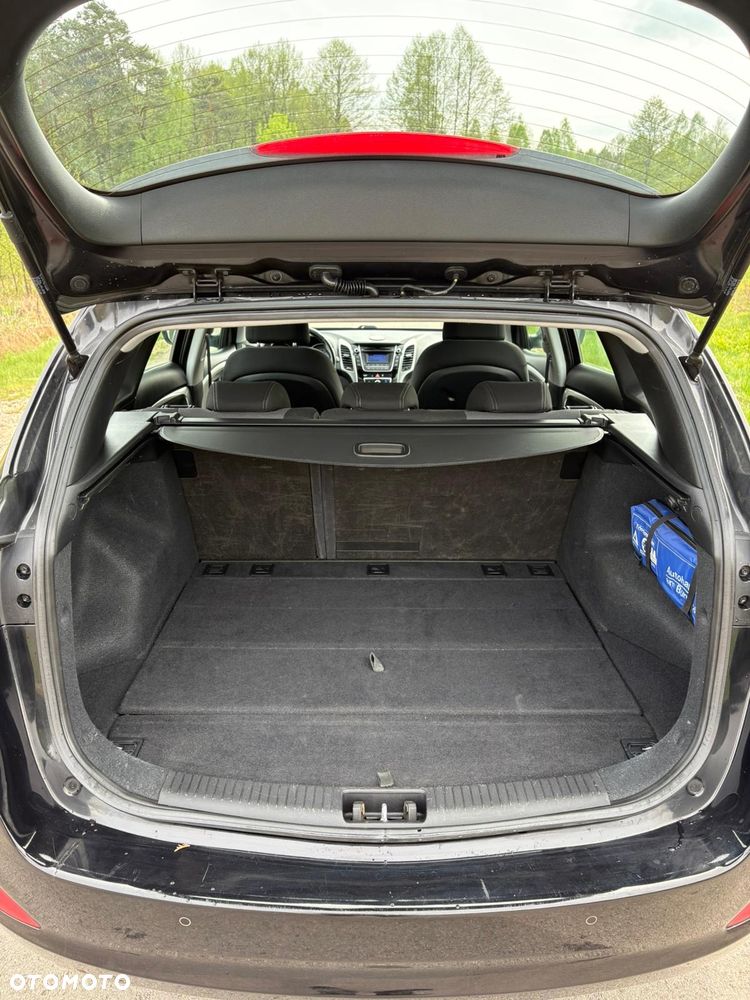 Hyundai i30 1.6 CRDi Fifa World Cup Edition - 7