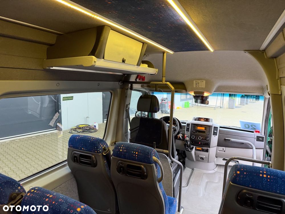 Mercedes-Benz Sprinter 516 Nr. Oferty: 20 - 22