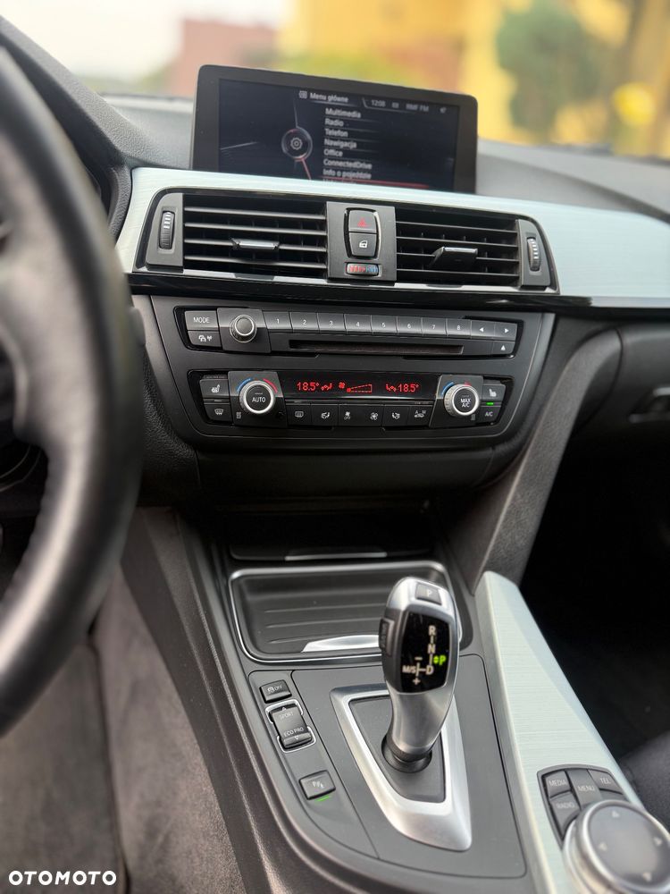 BMW Seria 3 - 25