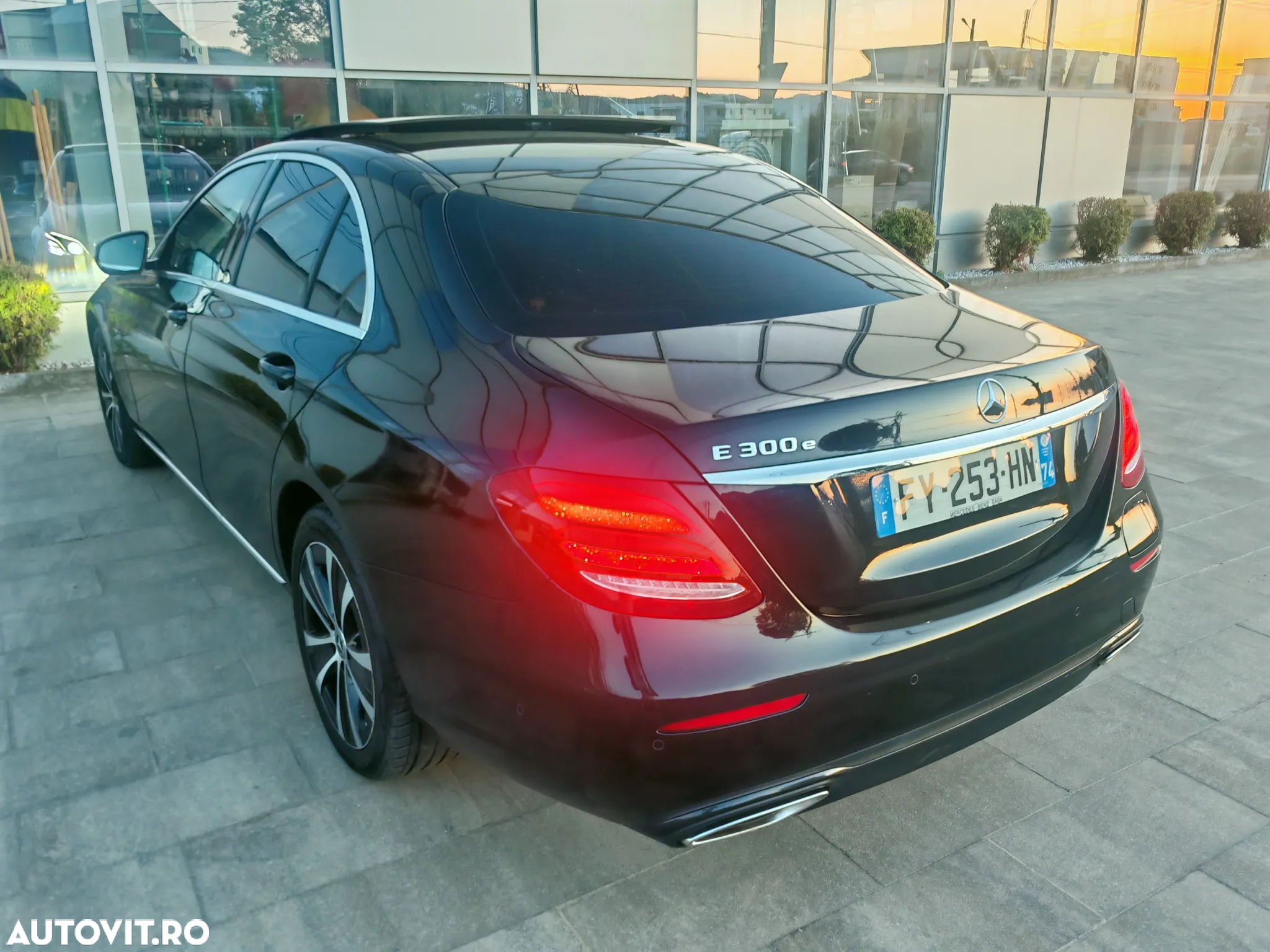 Mercedes-Benz E - 4