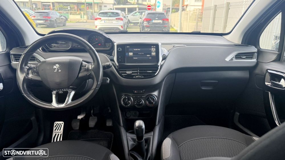 Peugeot 208 1.6 BlueHDi Style - 14