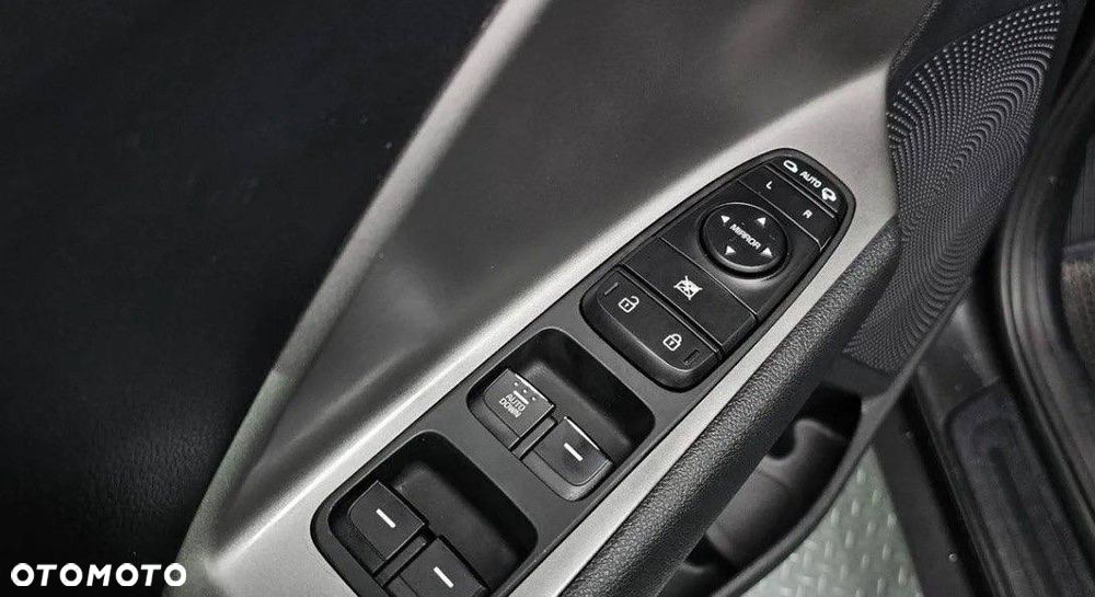 Kia Niro 1.6 GDI Hybrid L - 6