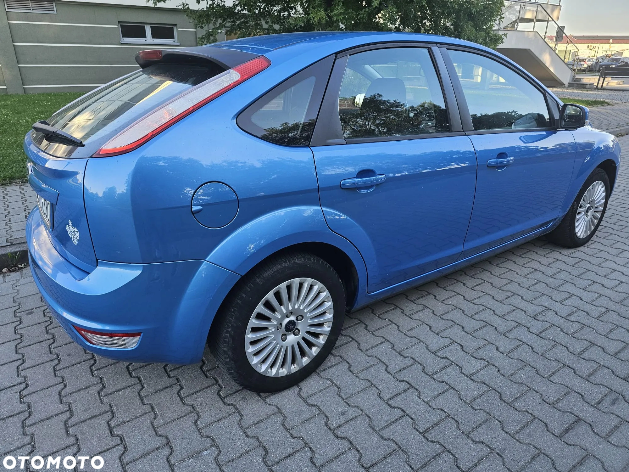 Ford Focus 1.6 16V Ambiente - 4