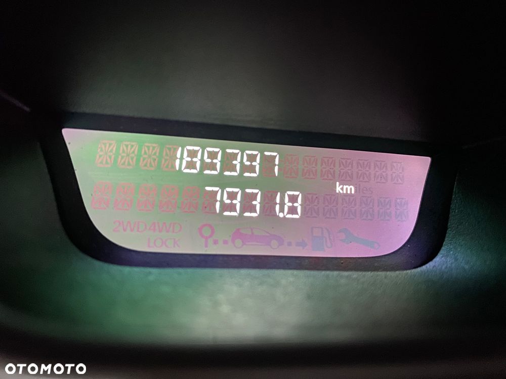 Renault TRAFIC L1 H1  120 koni 2.0 dci - 27