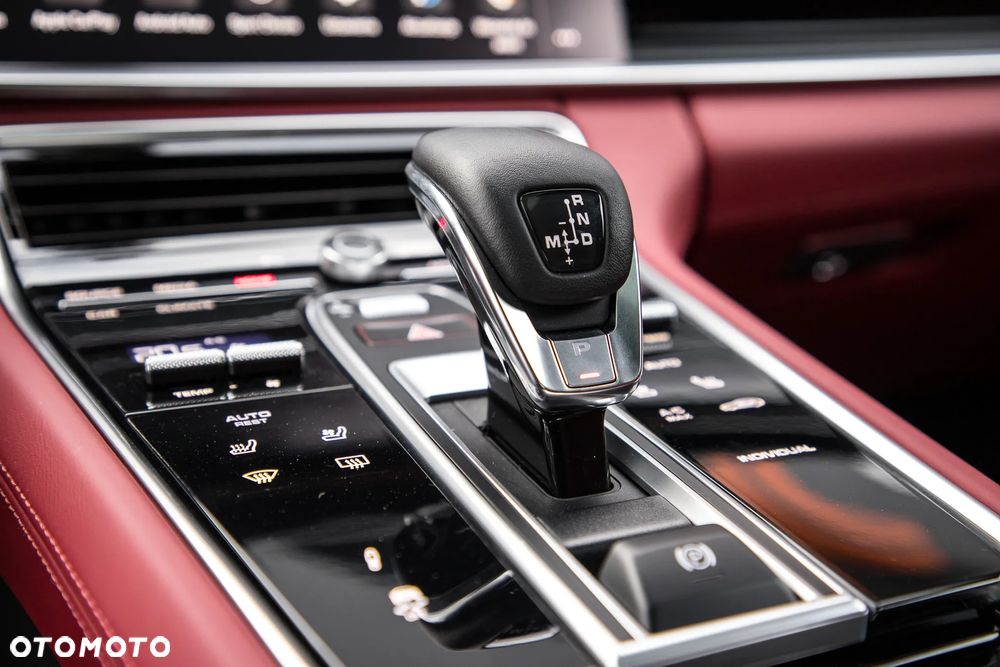 Porsche Panamera - 25