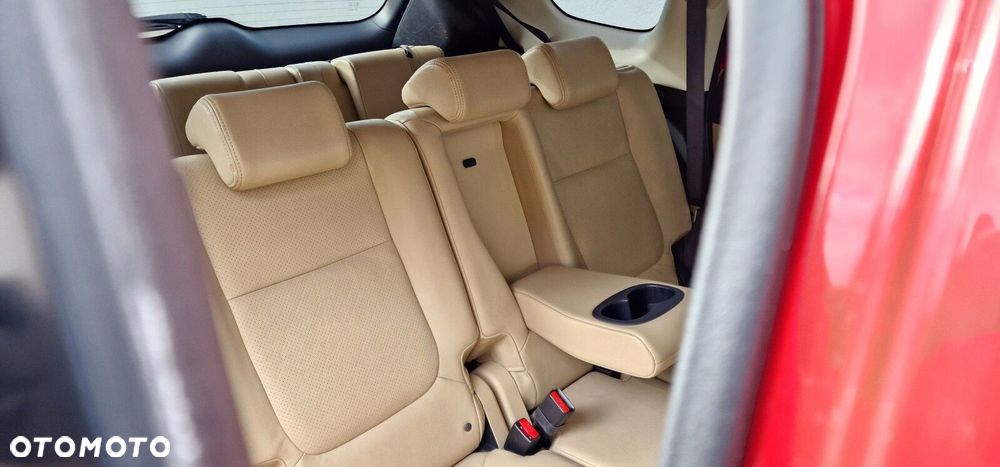 Mitsubishi Outlander 2.0 Instyle Navi 4WD CVT - 24