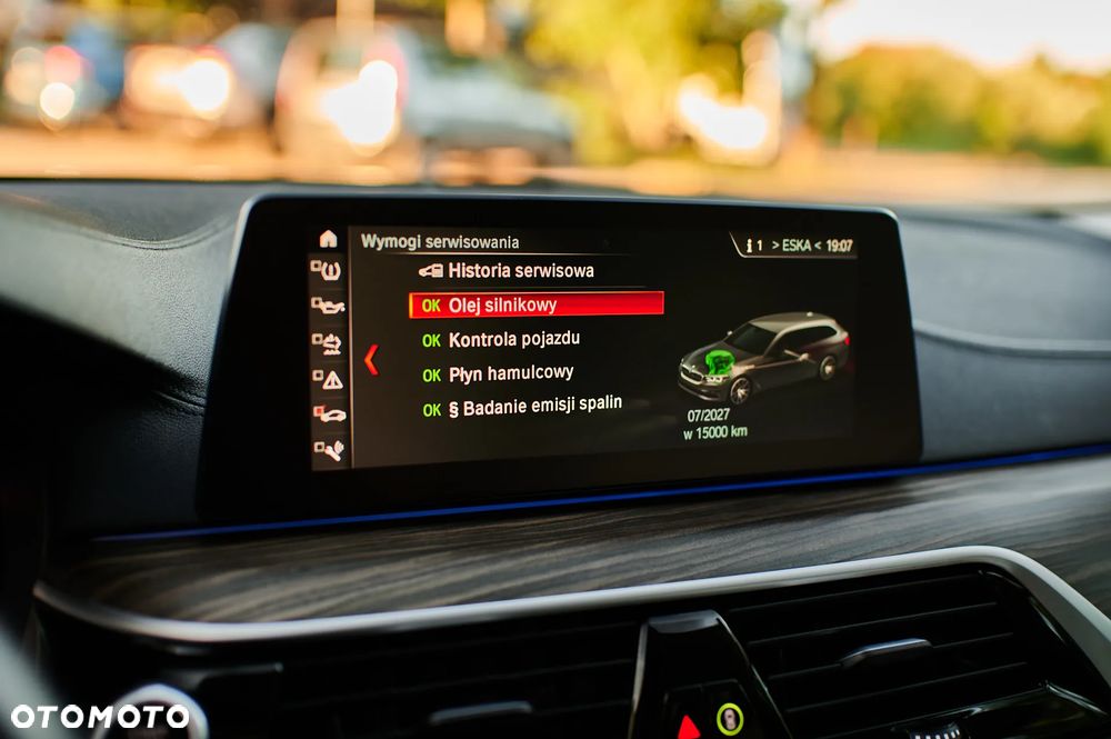 BMW Seria 5 525d Luxury Line - 33