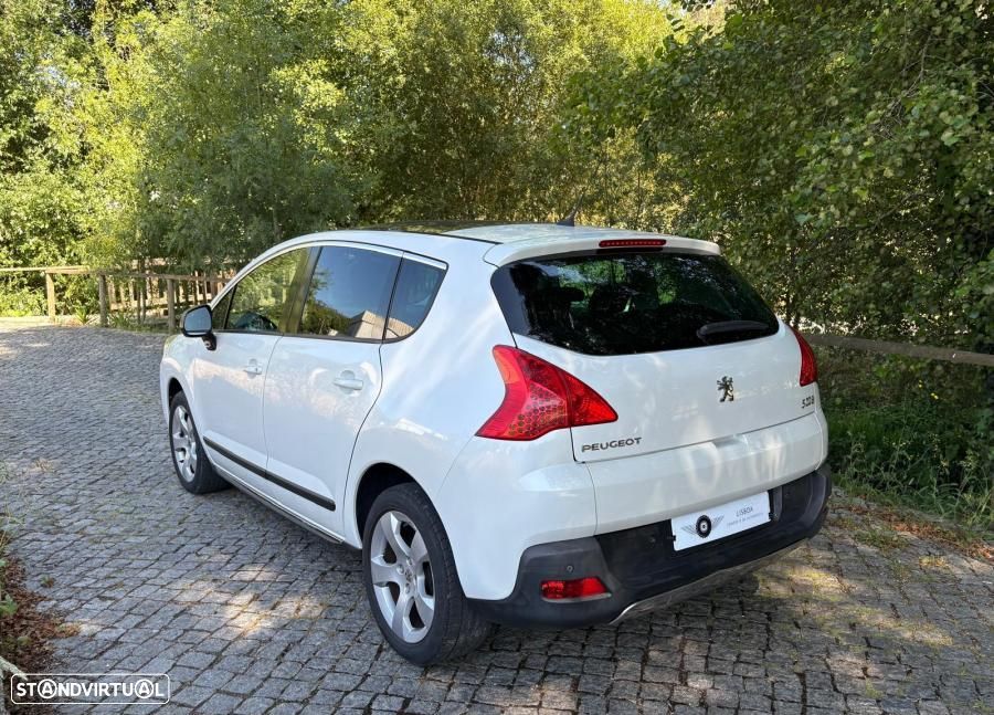 Peugeot 3008 1.6 HDi Executive - 17