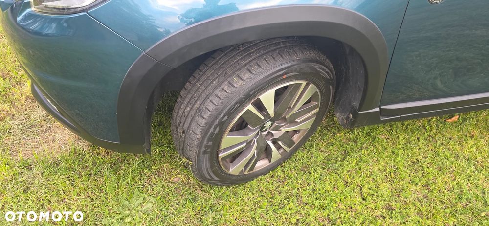 Peugeot 2008 - 12