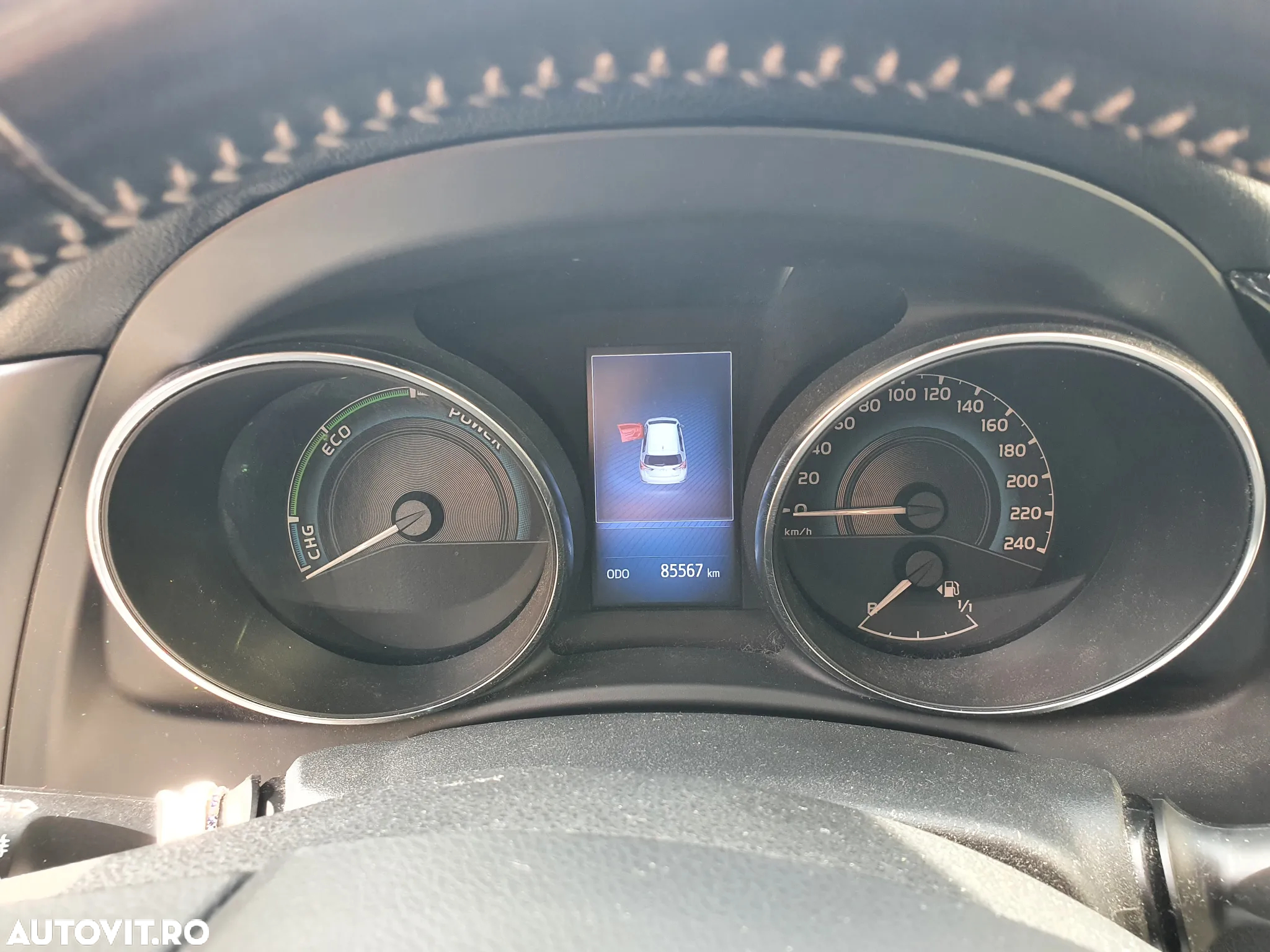 Toyota Auris 1.8 L VVT-i Hybrid Sol + - 16