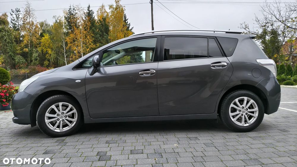 Toyota Verso 1.8 Sol plus NAVI 7os - 4
