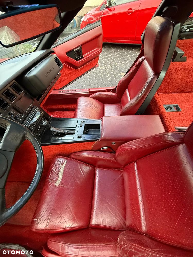 Chevrolet Corvette - 30