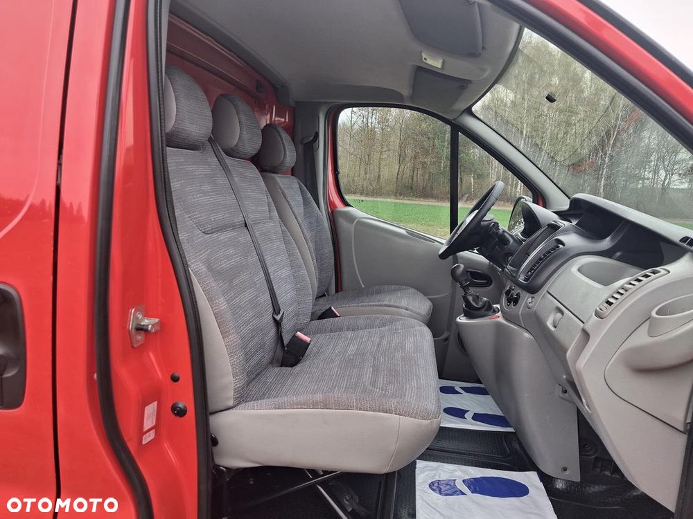 Renault Trafic - 23
