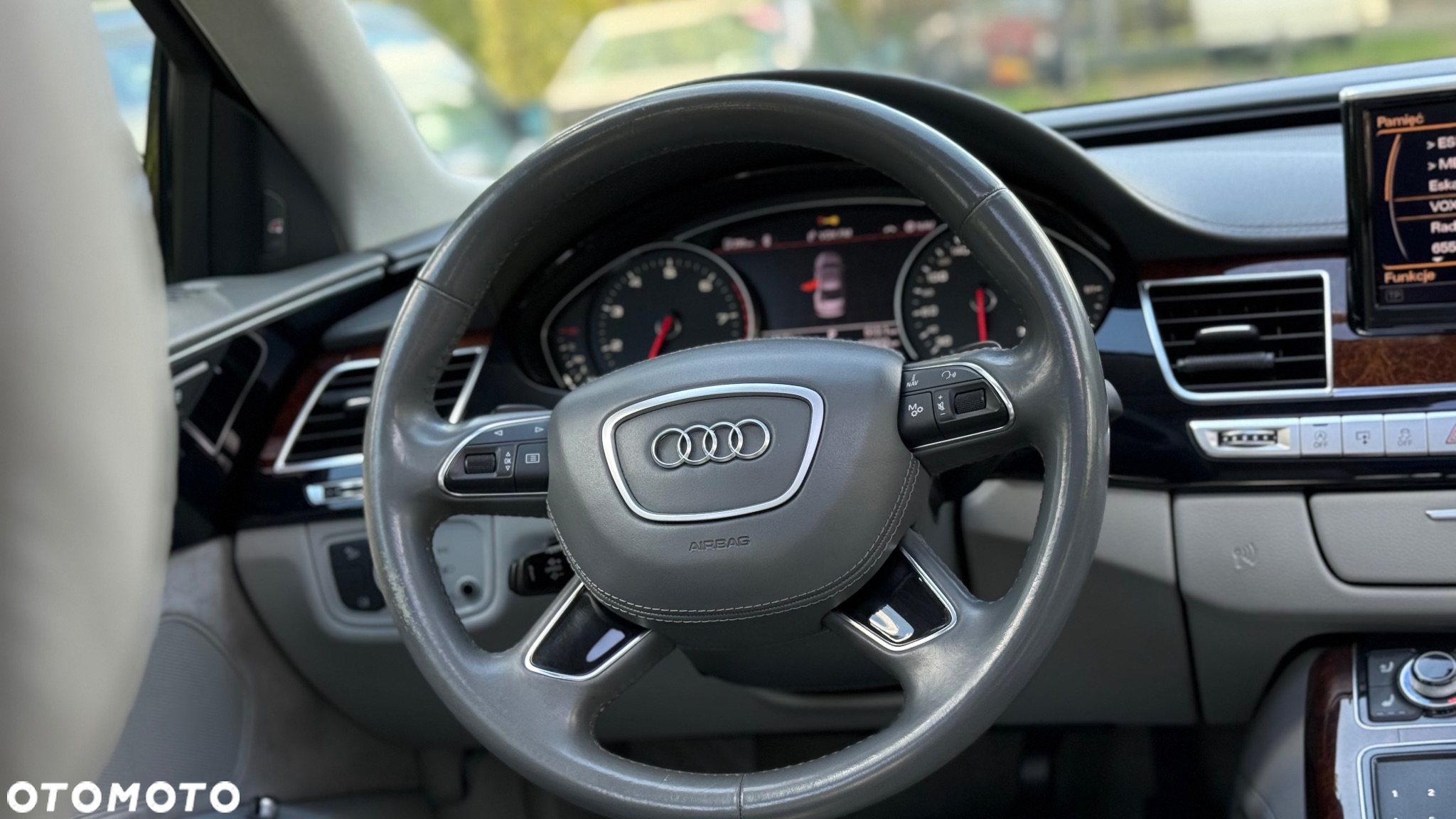 Audi A8 L 55 TFSI quattro tiptronic - 31
