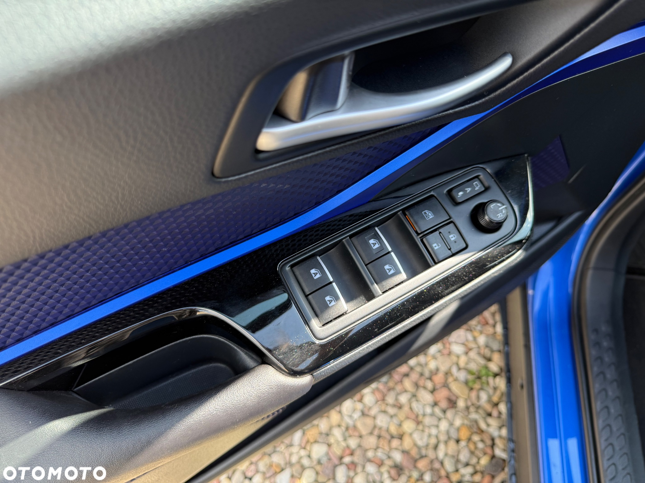 Toyota C-HR 1.8 Hybrid Executive - 19
