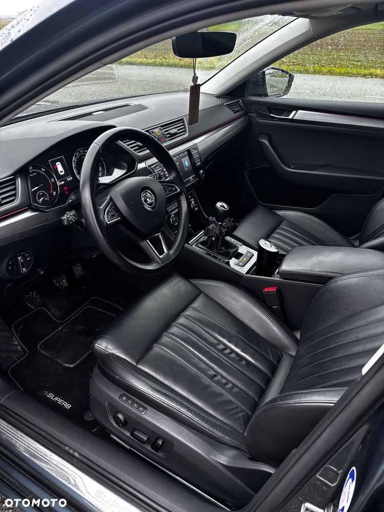Skoda Superb 2.0 TDI Style - 10