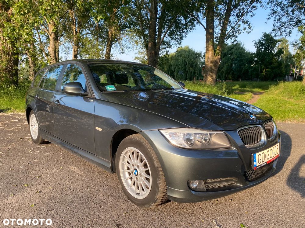 BMW Seria 3 318i - 14