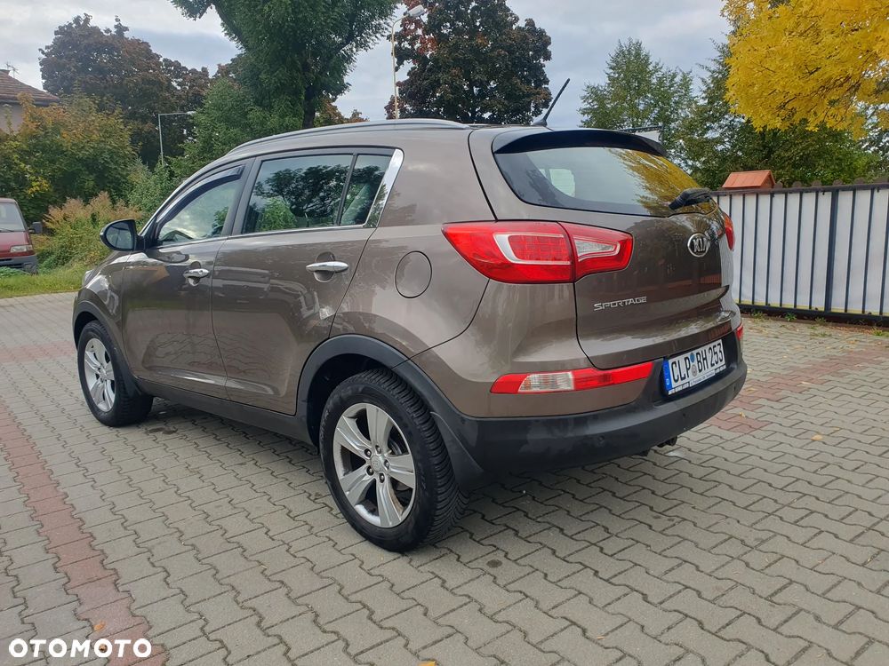 Kia Sportage 1.7 CRDI 2WD ISG Dream-Team Edition - 4
