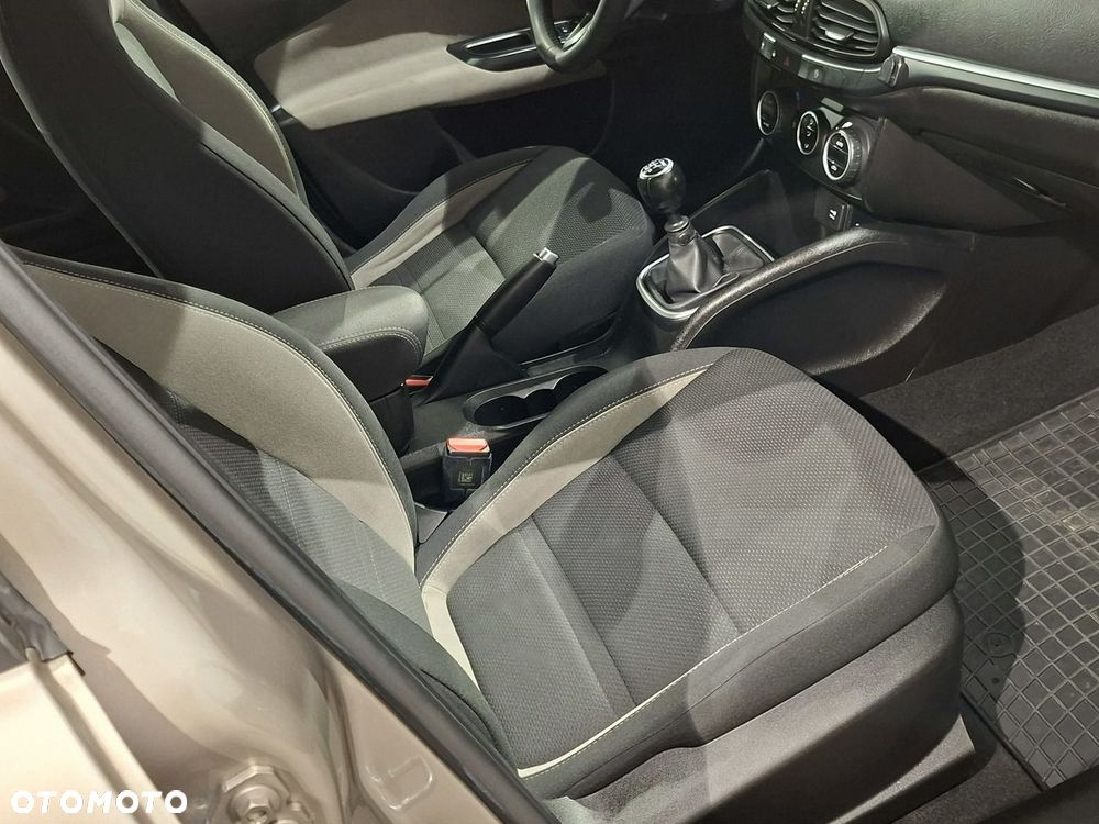 Fiat Tipo 1.4 T-Jet 16v Lounge - 12