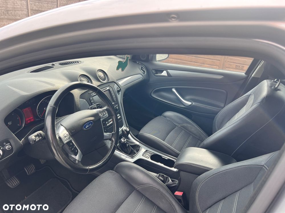 Ford Mondeo 2.0 TDCi Titanium - 13