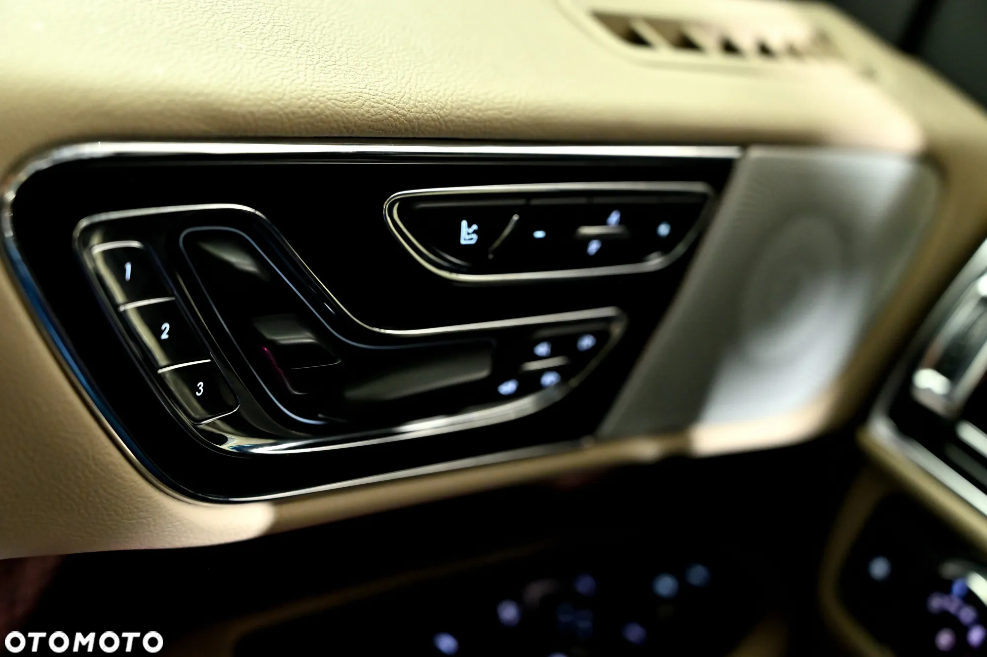 Lincoln Navigator - 34