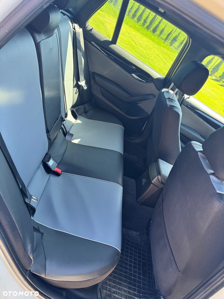 BMW X1 xDrive18d - 8