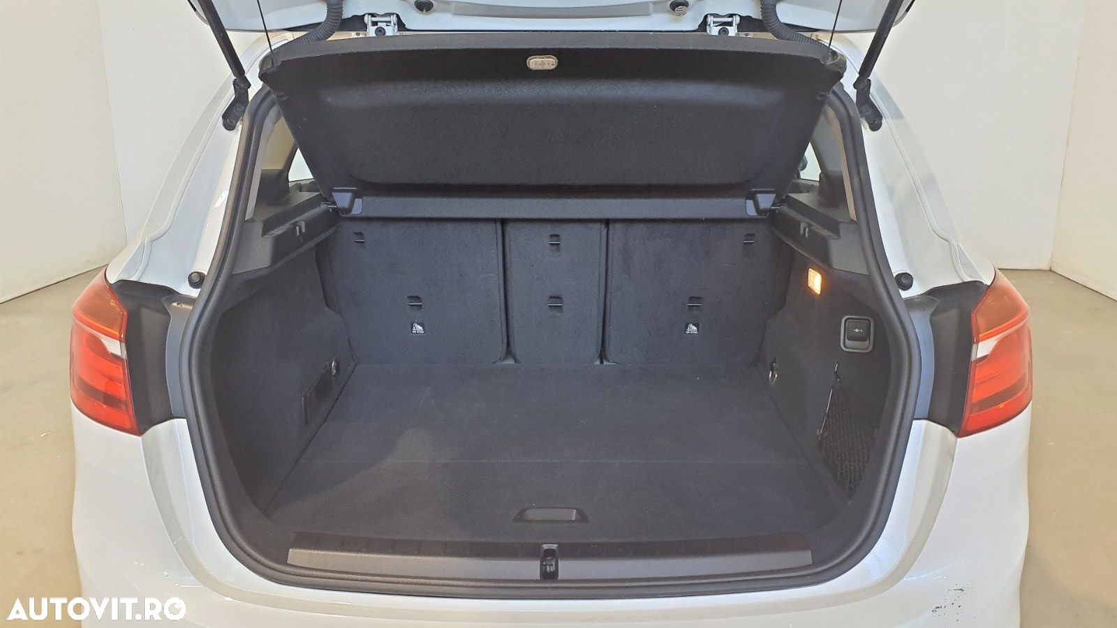 BMW Seria 2 218i - 9
