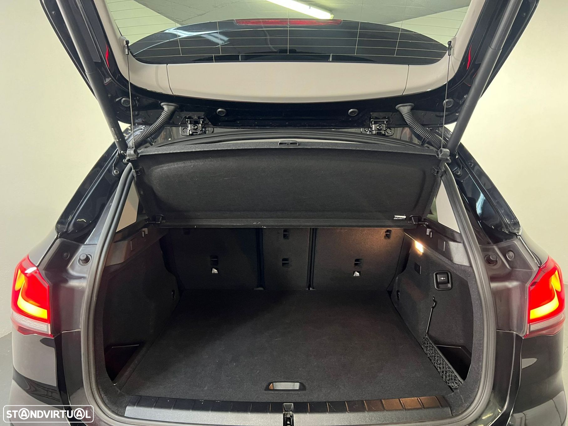 BMW X1 25 e xDrive Corporate Edition - 22