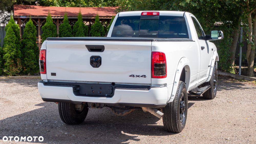 RAM 2500 - 4