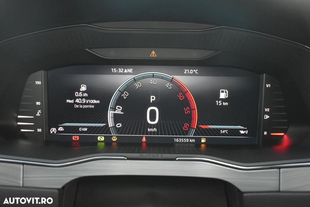 Skoda Superb 2.0 TDI DSG Ambition - 5